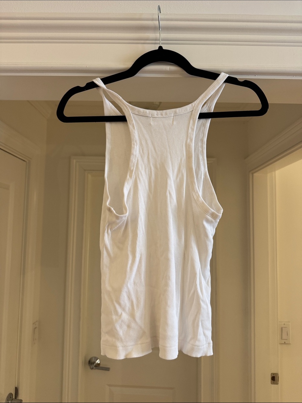 Denim Forum White Ribbed Scoop Tank - Picture 3 of 3